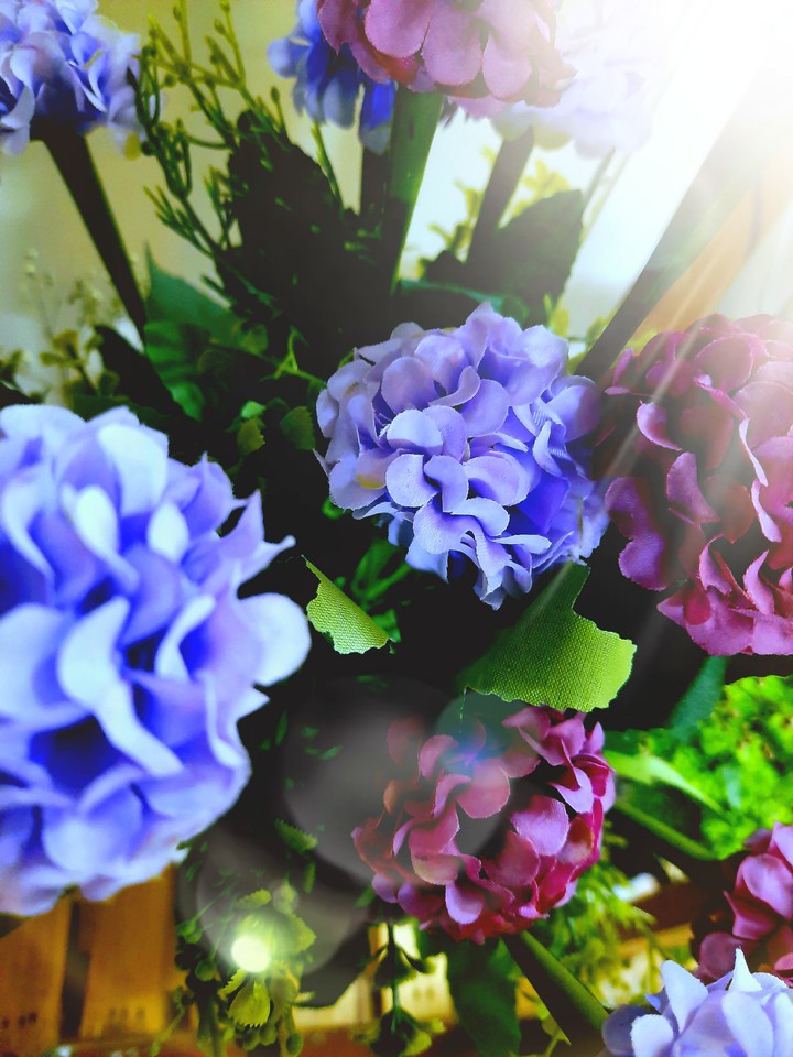 artificial

flowers