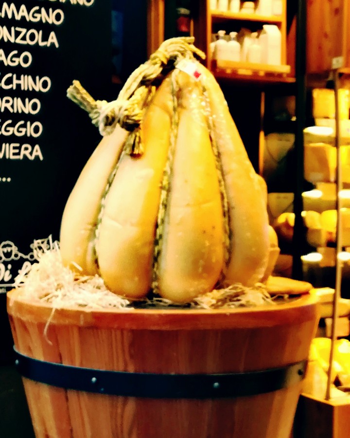 "Sei proprio un provolone" :)