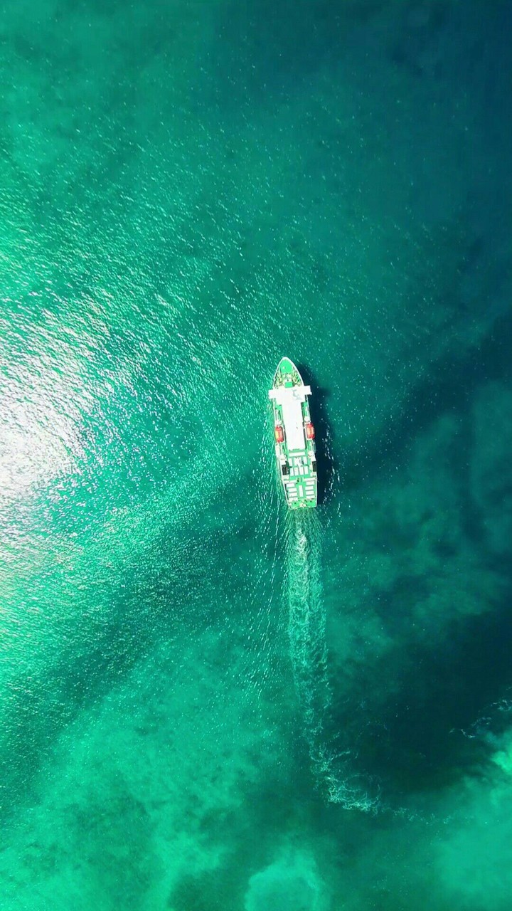 A Ship in Sea #Wall_4