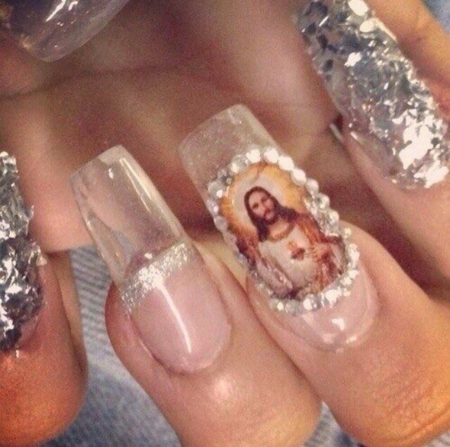 nails
