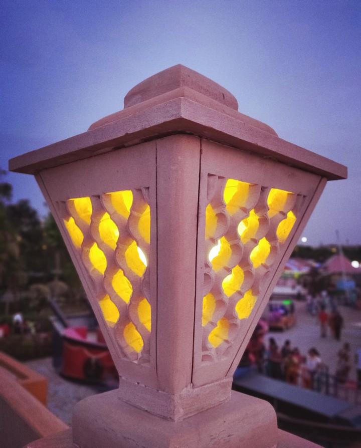 Lighting Piller