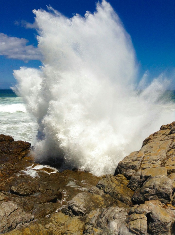 Wave crash