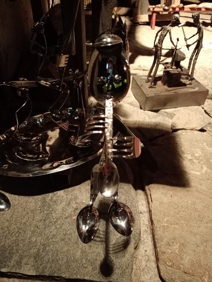 Spoon human