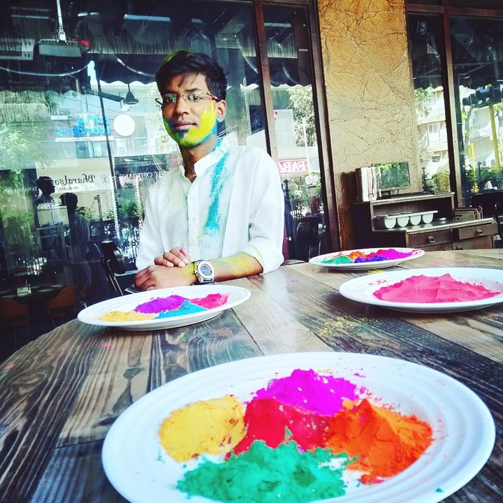 holi