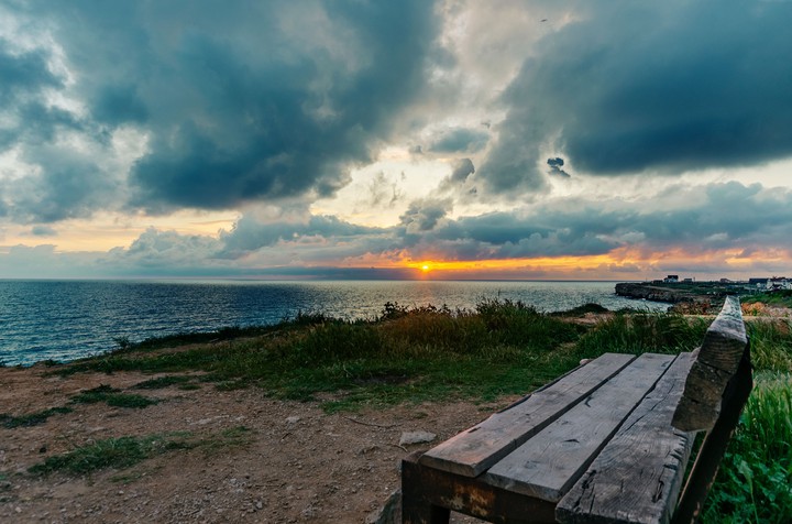 Закат на Черном море, Казачья бухта