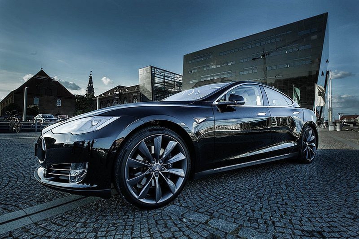 Tesla Model S