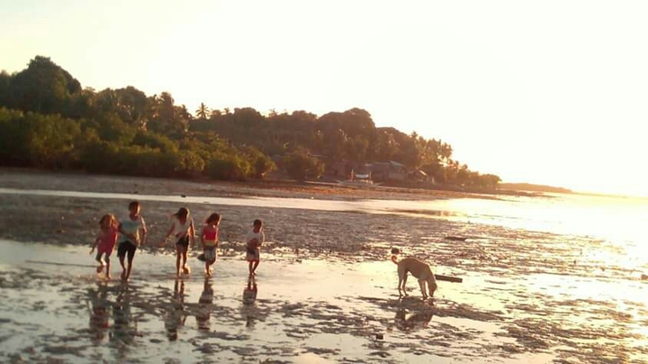 Children's Life In Bohol