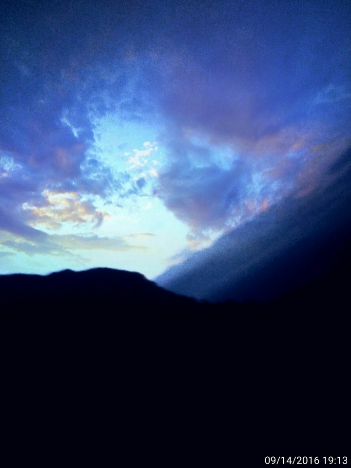 relaxing sky (follow me for my own photographs on instagram)