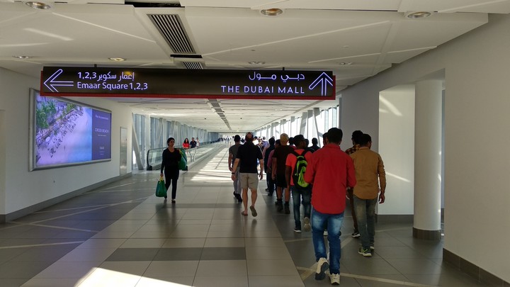 Metro Bridge - Dubai Mall