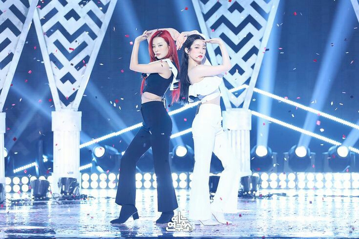 Red Velvet*
