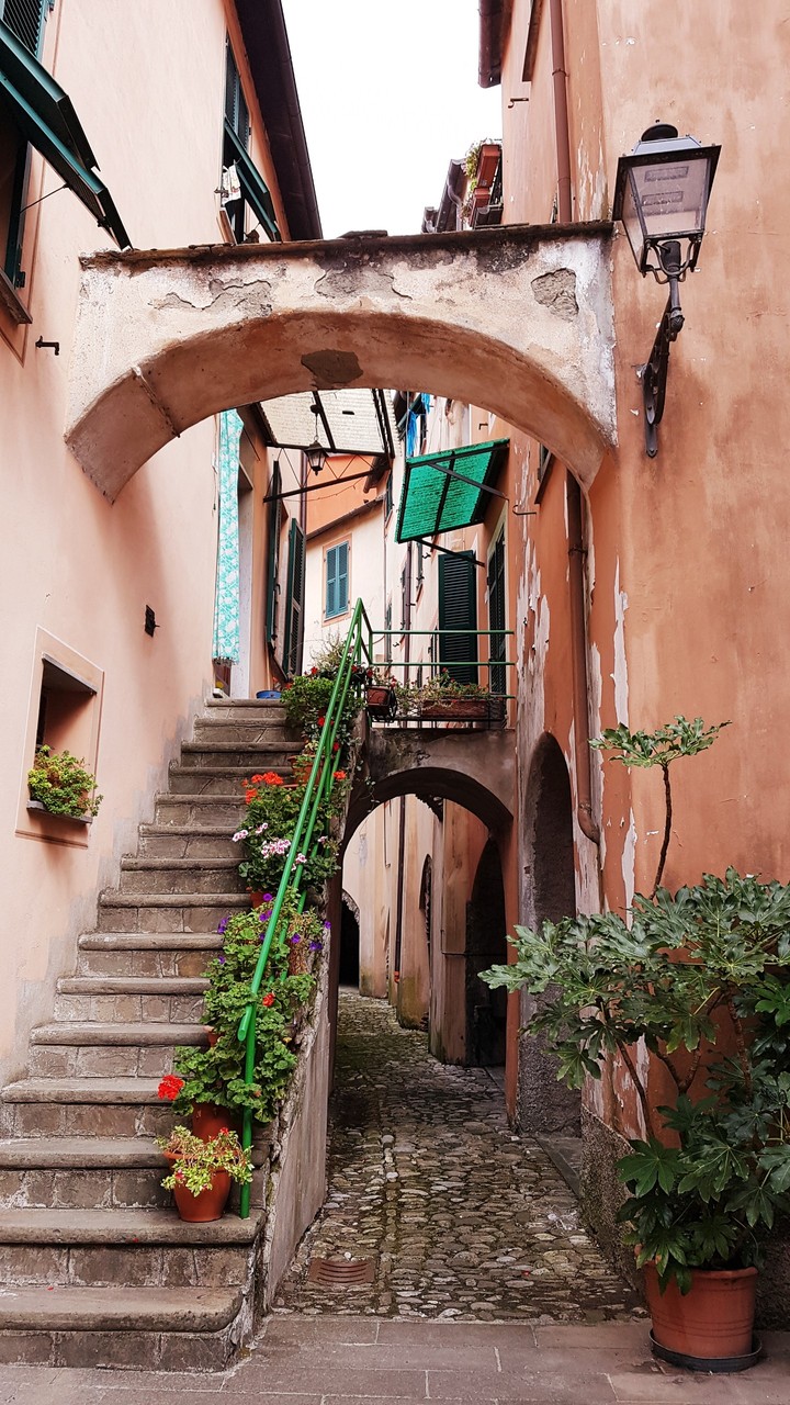 Italy houses