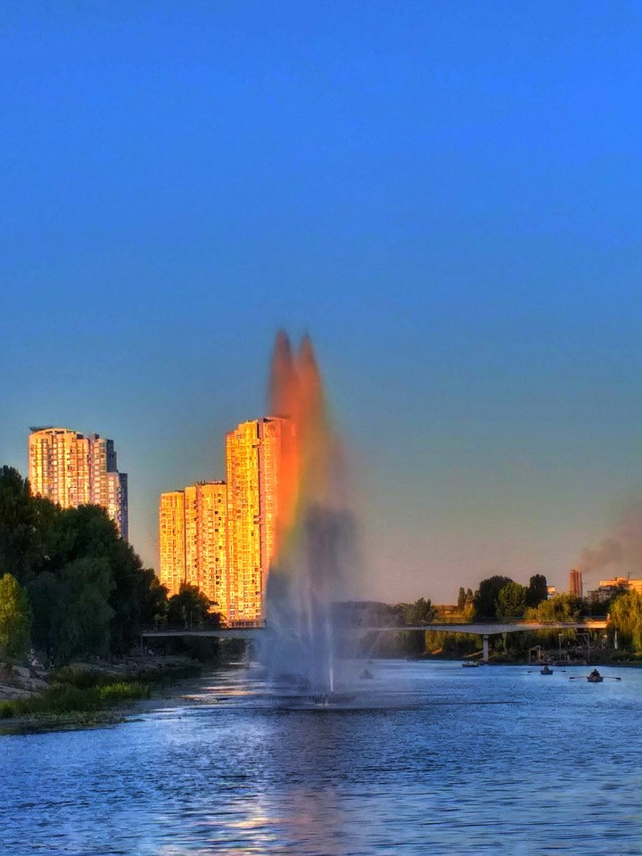 rainbow fontaine