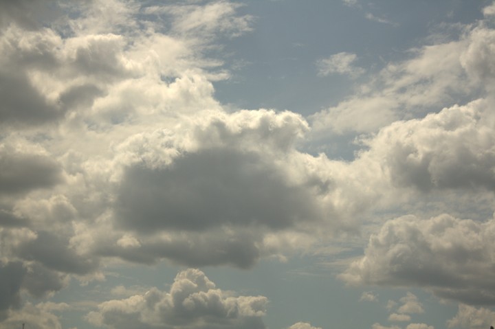 Sky full of clouds