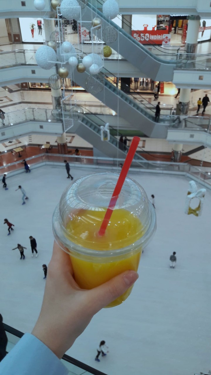 ⛸