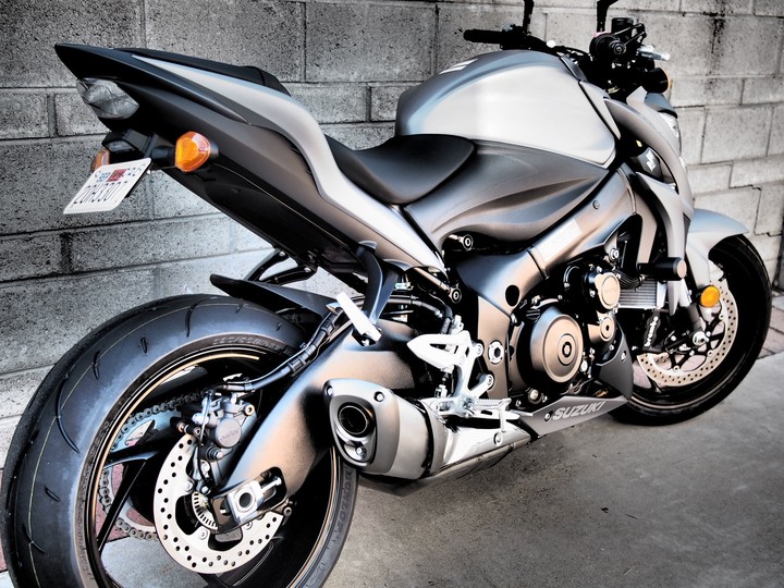 Suzuki GSXS 1000