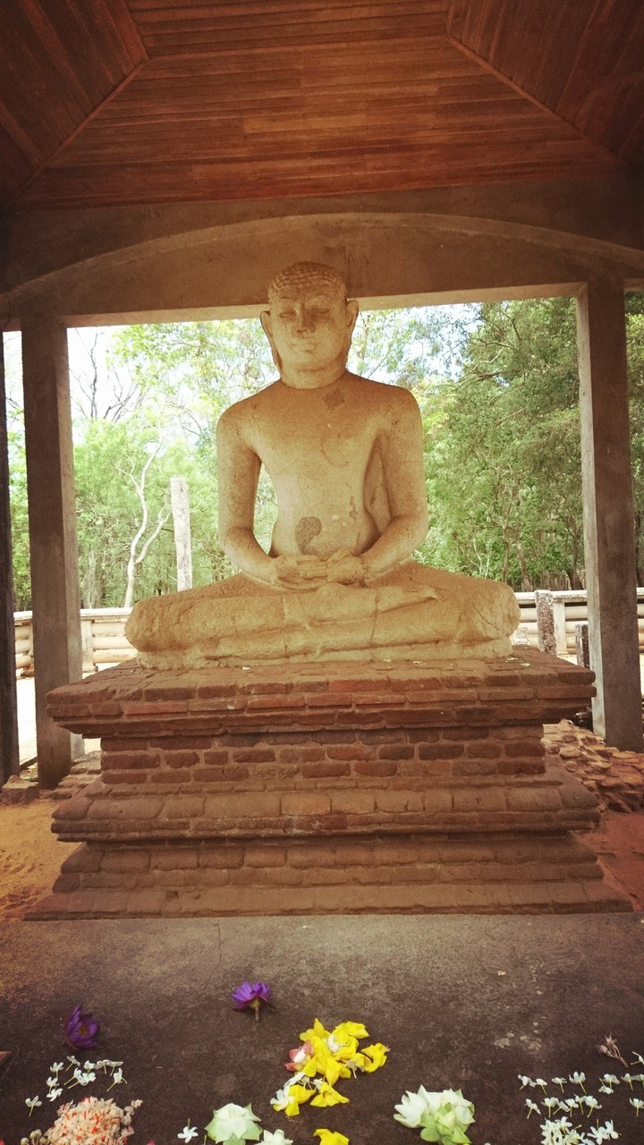 සමාධි පිළිම වහන්සේ ,අනුරාධපුරය
