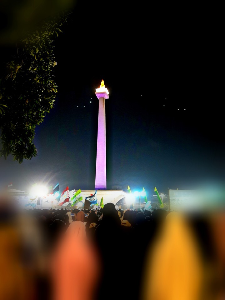 Monas