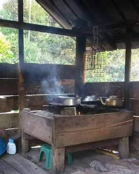 DAPUR KAYU RUMAH MELAYU