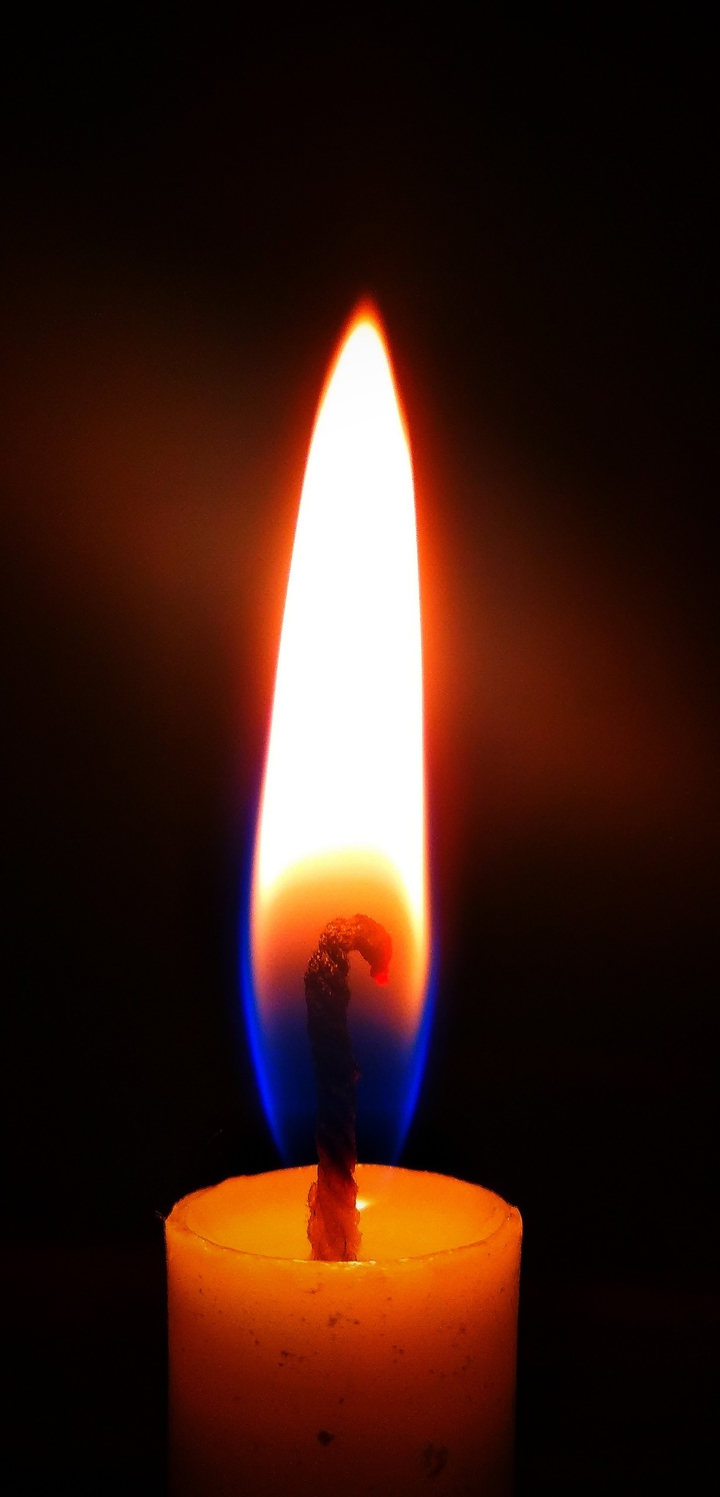 The Burning Candle !