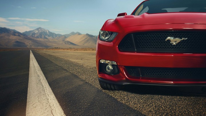 ford mistang red muscle car