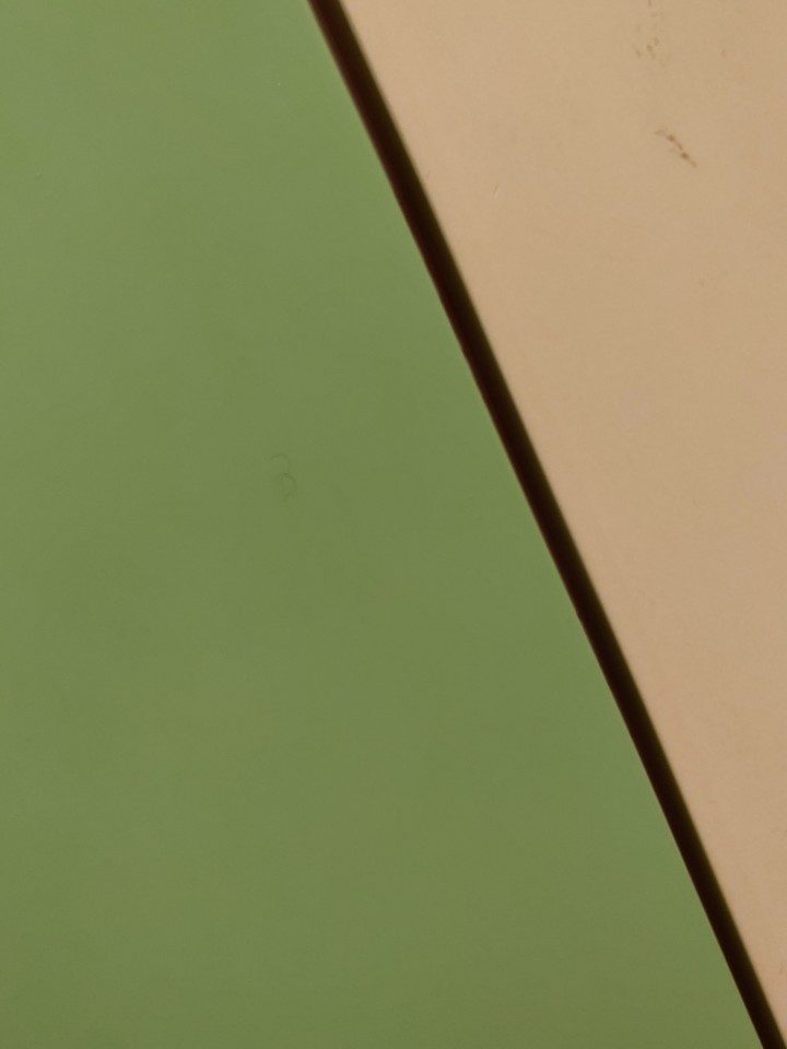 green,pink
