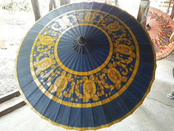 Giant Umbrella