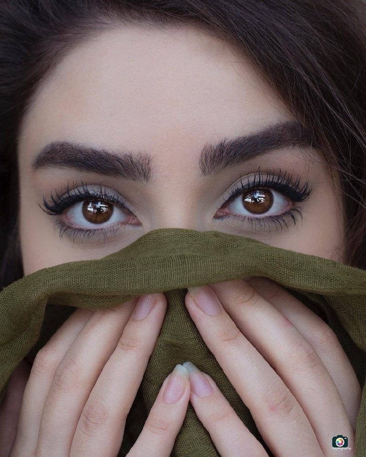 Golden eyes...