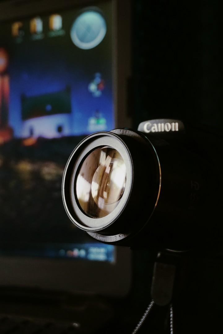 Lens