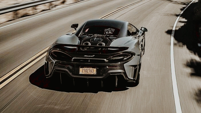 Voiture vu de derrière