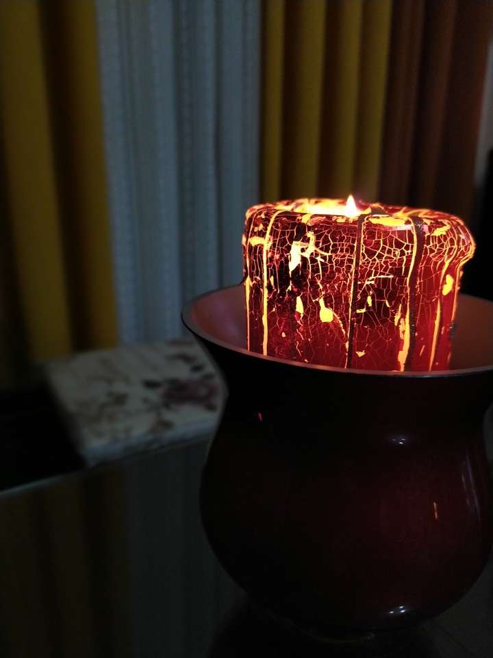^lava candle^