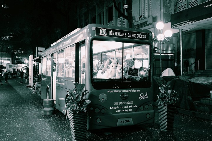 Knowledge bus
