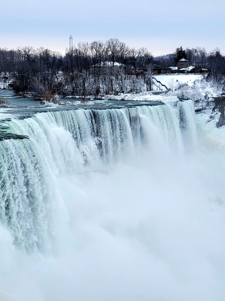 Niagara Falls Winter