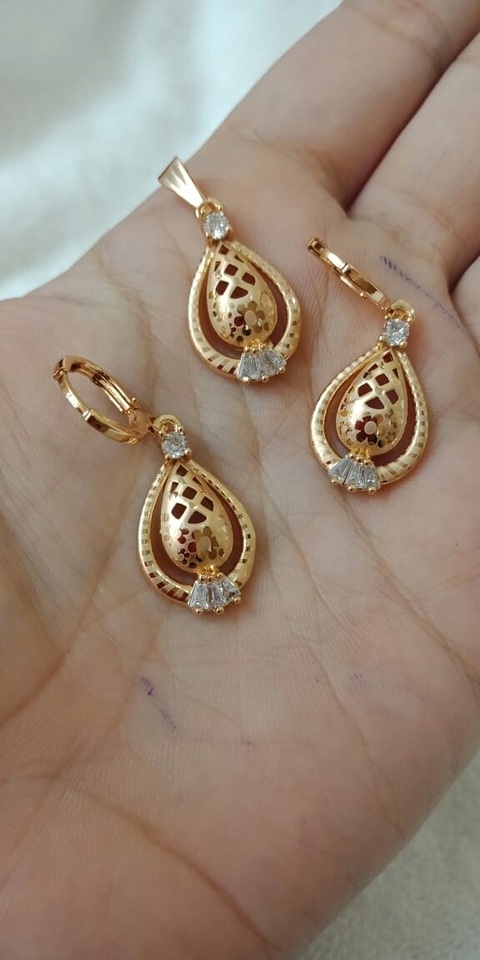 тапети Metal, jewellery