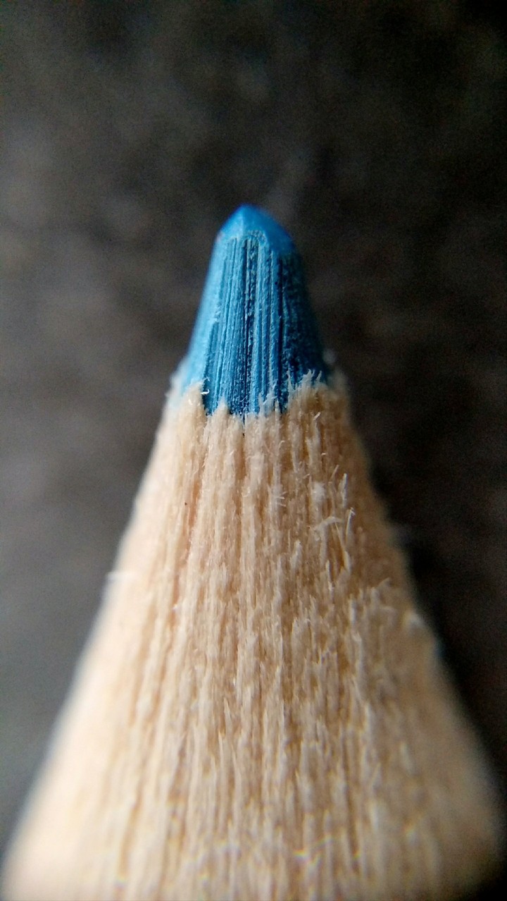 crayon bleu