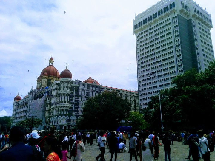 taj na oberoy