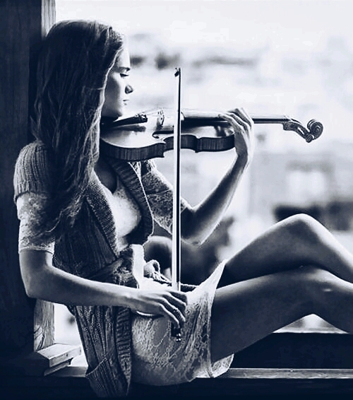 Violinist girl