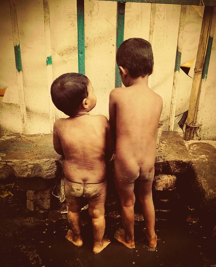 playing kids on street
