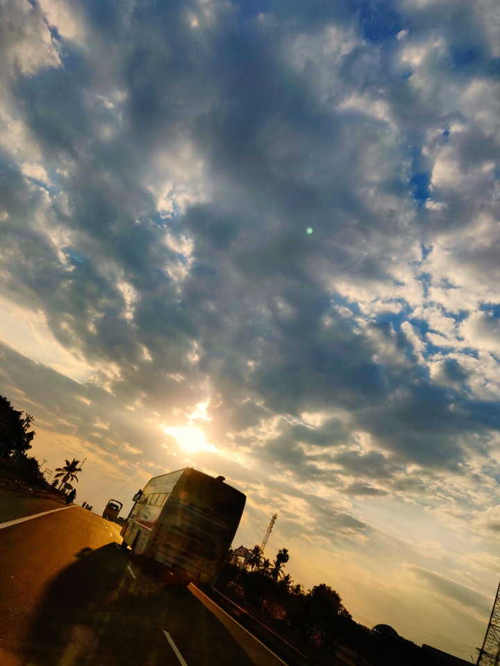 Sky Never Settle in a Room