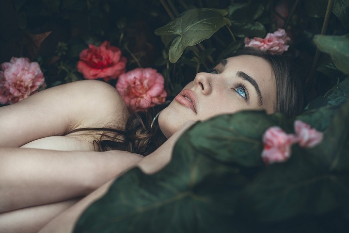 Sexy Girl with nothing weird