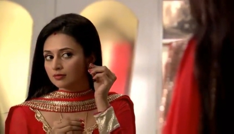 beautiful divyanka