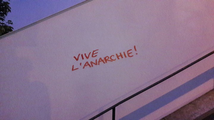 VIVE L'ANARCHIE!