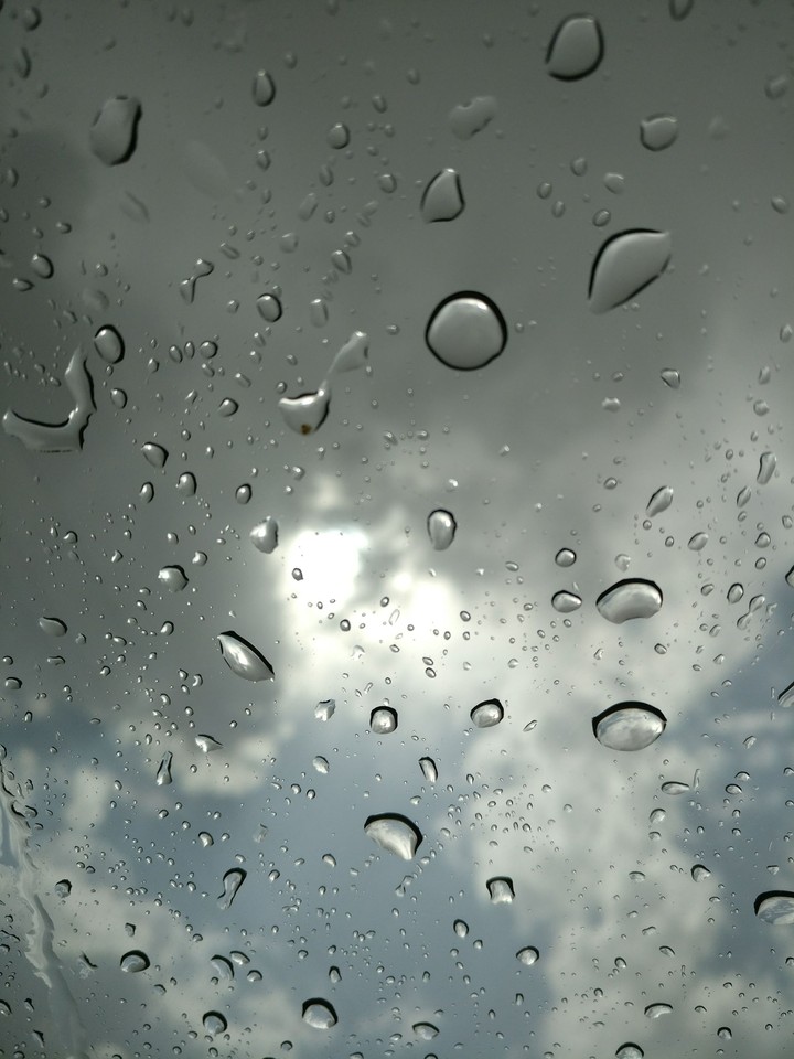 Raindrops on sunroof