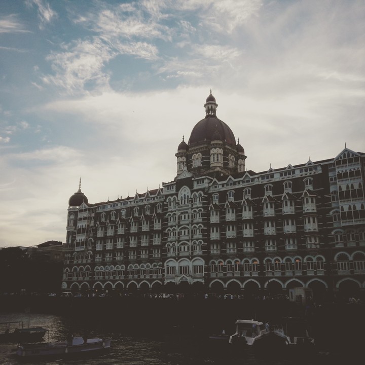 hotel taj
