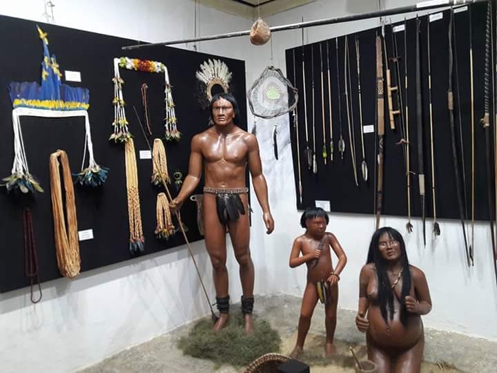 índios