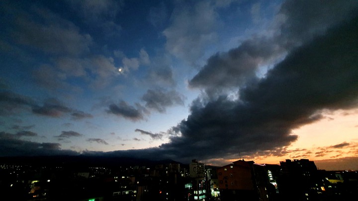 노을 과 달