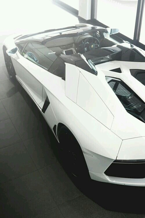 Lamborghini Aventador