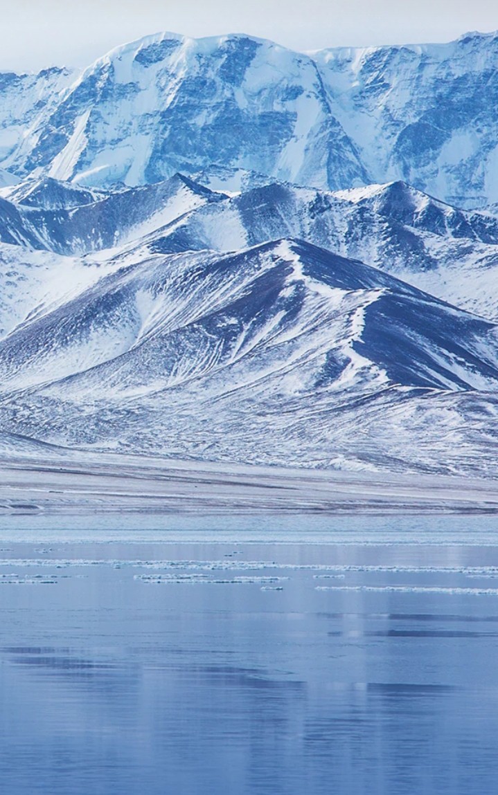 Mountain meets the sea