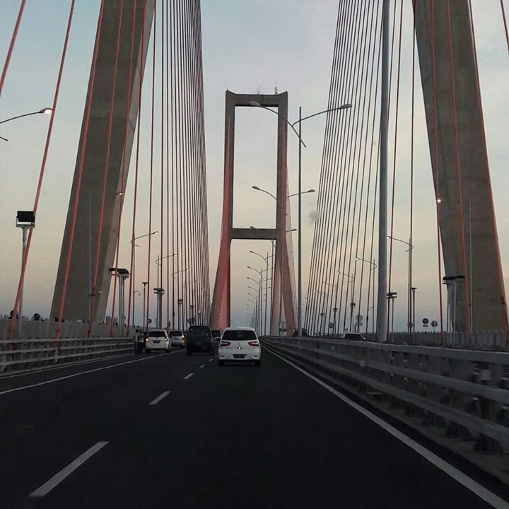 suramadu bridge.
