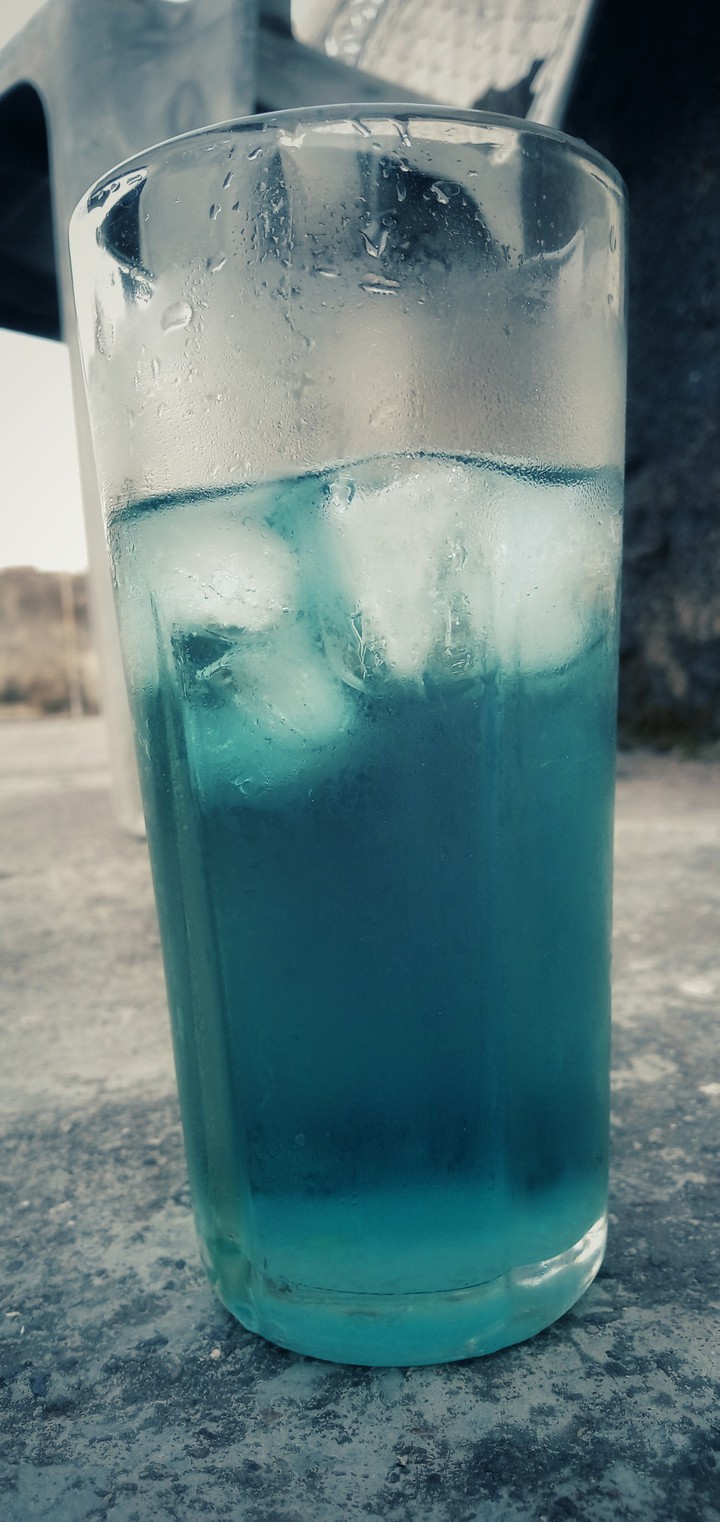 blue butterfly tea