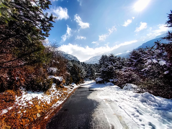 Mount Katao Road, Lachung, North Sikkim, India